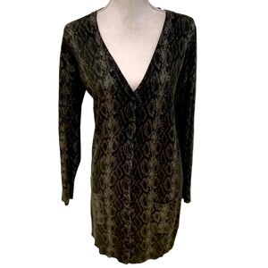 DG2 by diane Gilman olive python boyfriend sweater pockets cotton blend medium